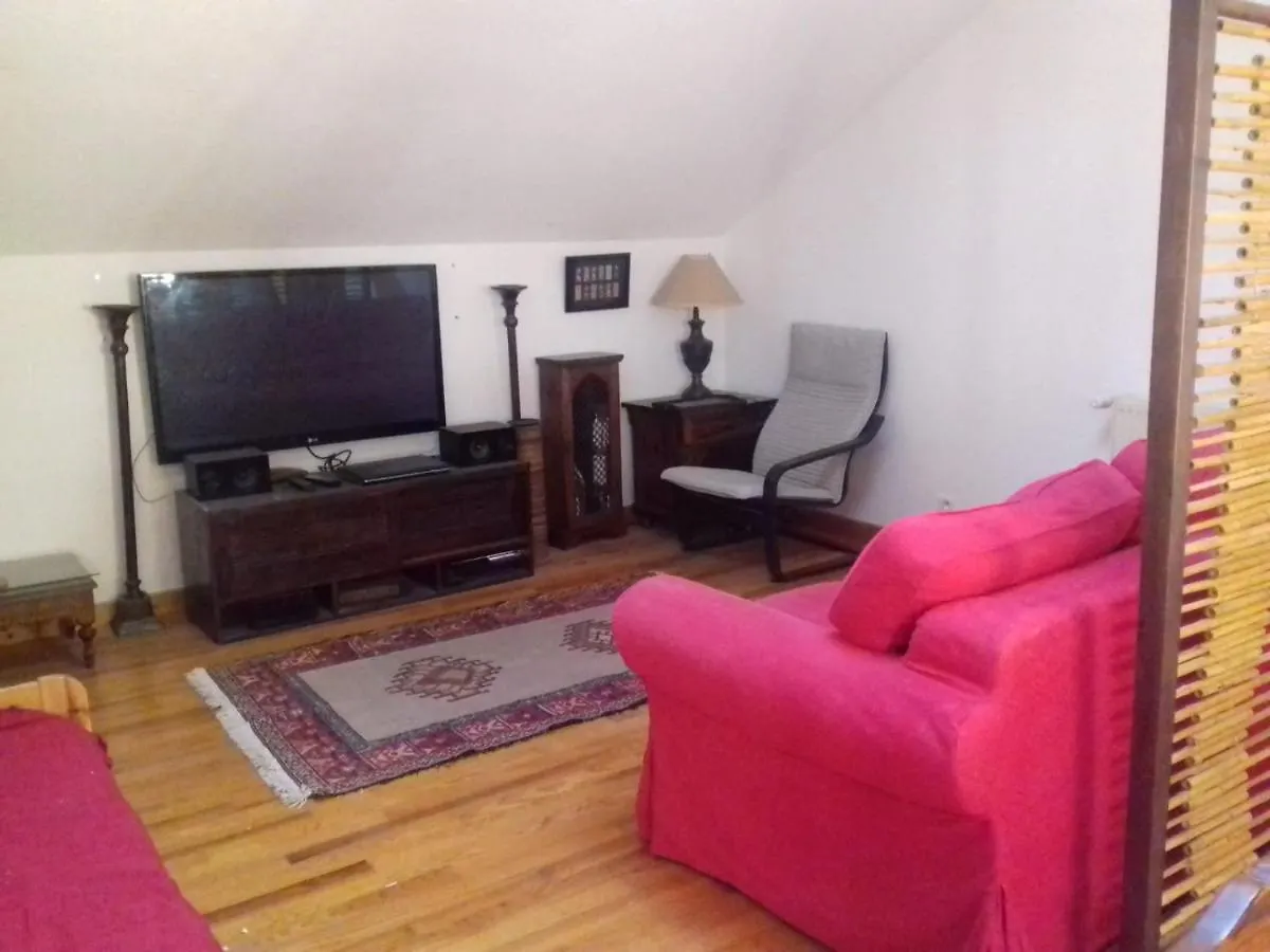Appartement En Loft 50M2 Dans Maison Avec Chambre En Mezzanine Et Canapes Lits Dans Salon Saint-Pierre-de-Chartreuse 0*,  France
